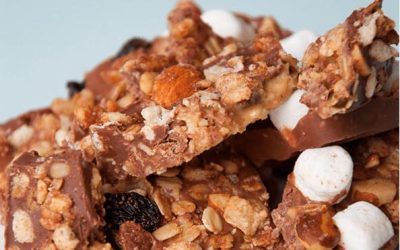 prepara barrita de chocolate y granola mercari